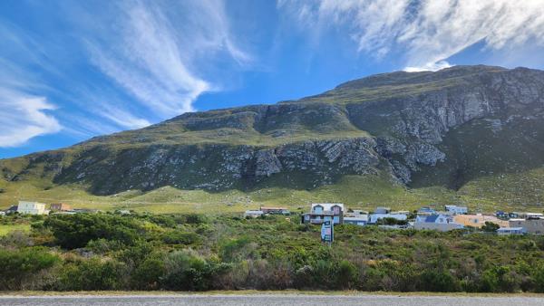 4 784 m² Land
