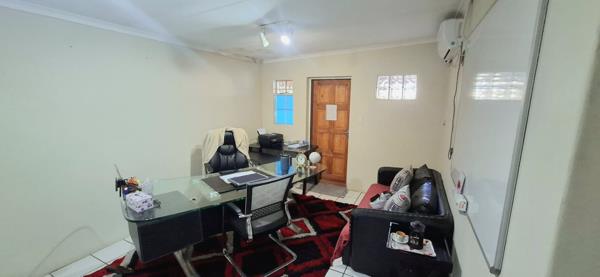 185 m² Office Space