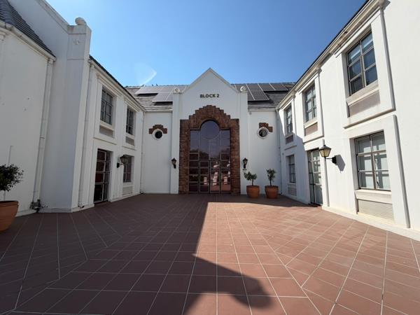 384 m² Commercial space