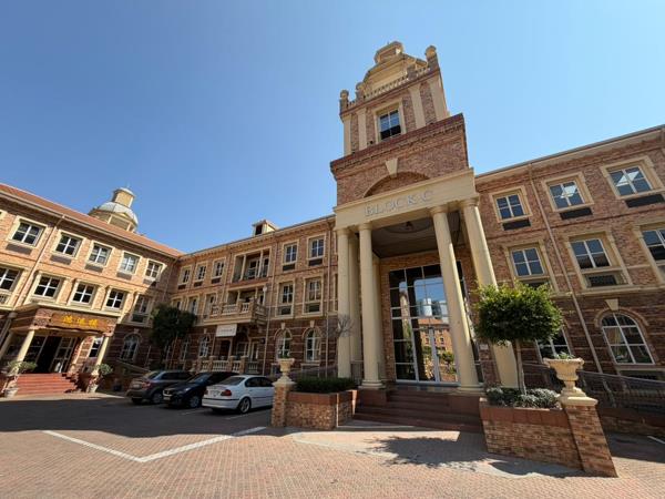911 m² Commercial space