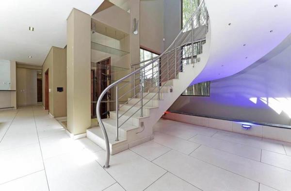 7 Bedroom House