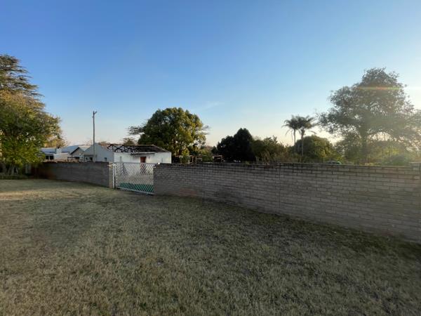 1 427 m² Land
