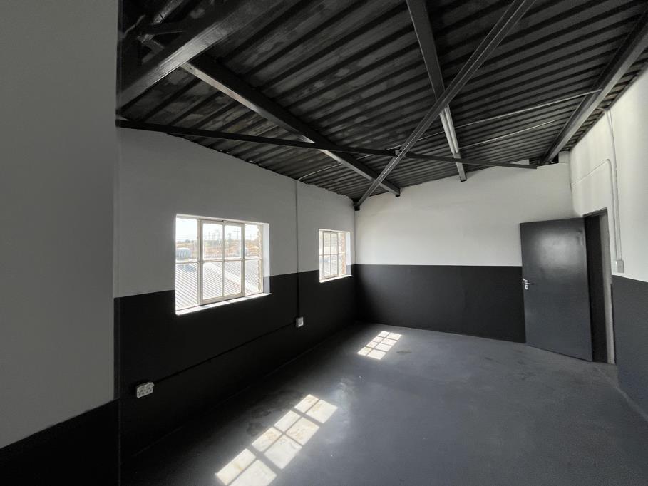 176 m² Industrial space