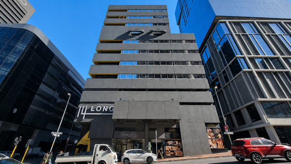 1 415 m² Commercial space