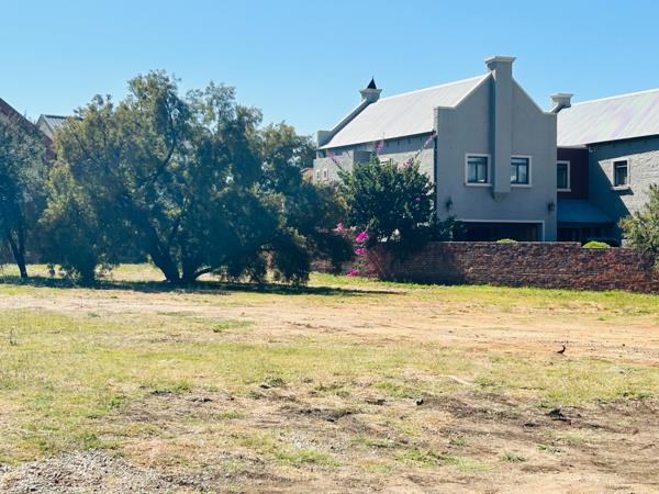 1 065 m² Land