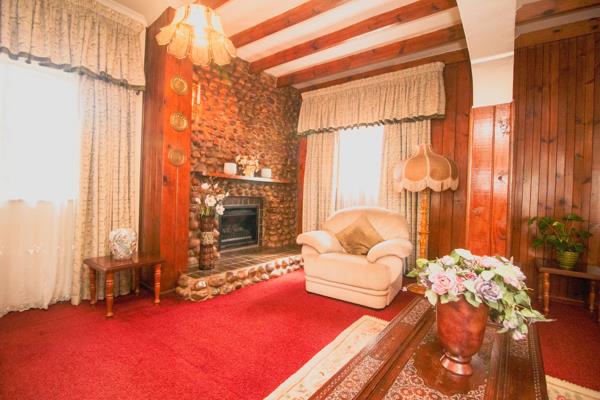 6 Bedroom House