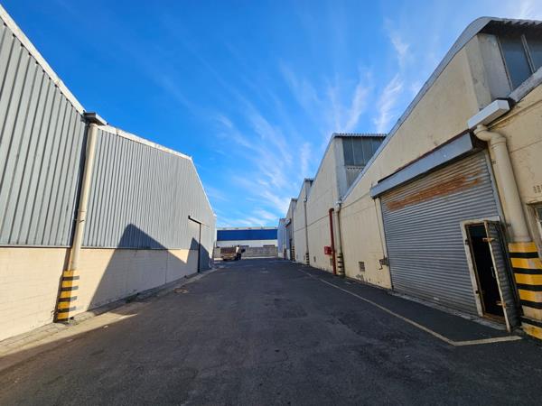 1 800 m² Industrial space
