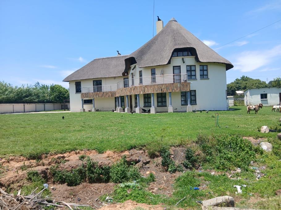 5 Bedroom House