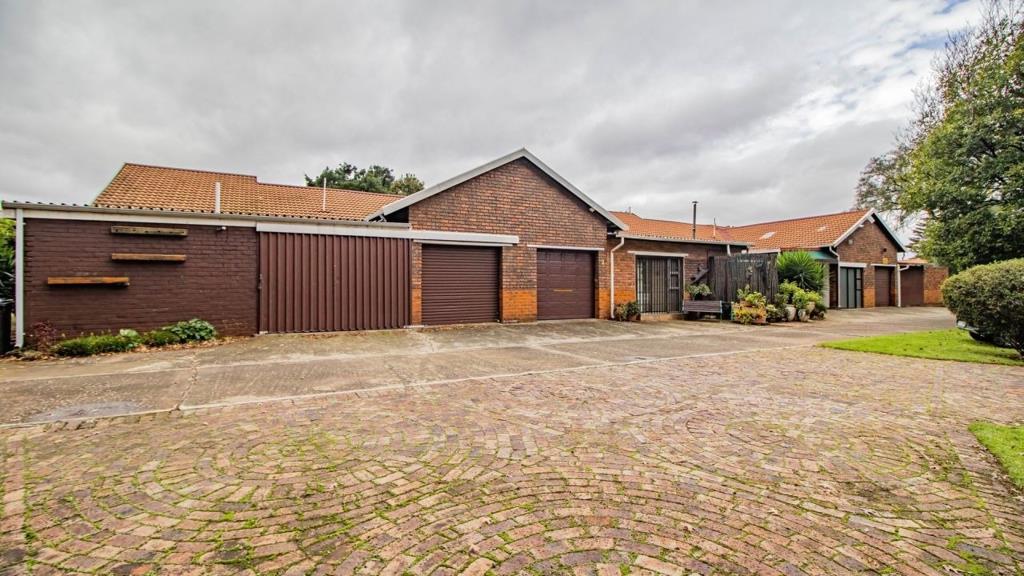 3 Bedroom Simplex
