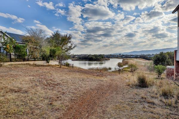 700 m² Land