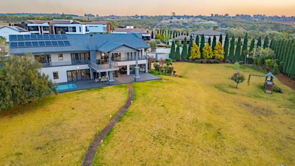 6 Bedroom House