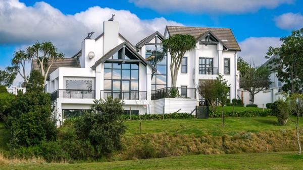 5 Bedroom House