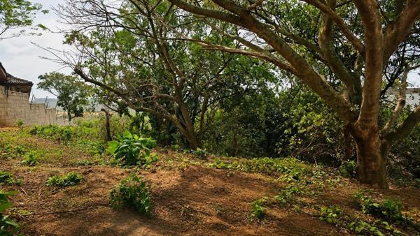 1 053 m² Land