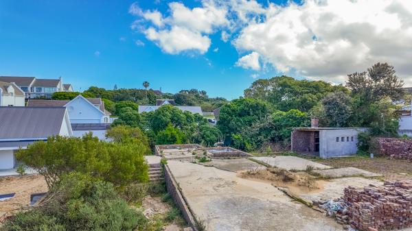 996 m² Land