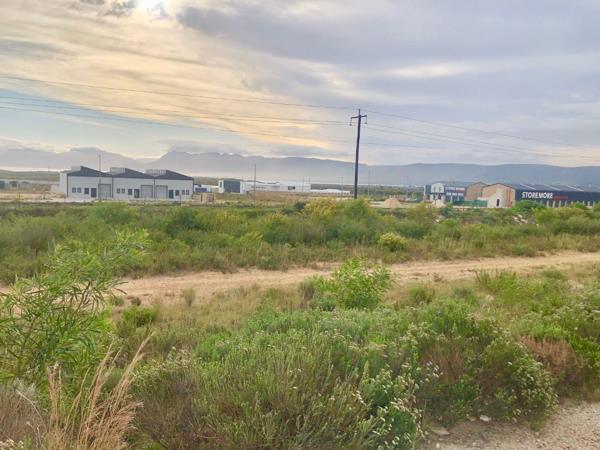 1 500 m² Land