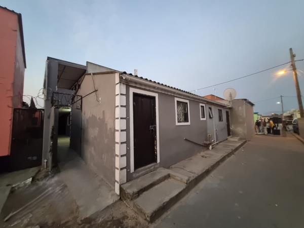 6 Bedroom House