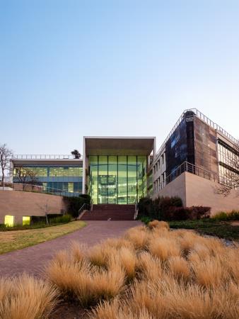 3 000 m² Commercial space