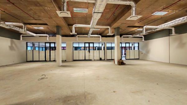 369 m² Retail Space