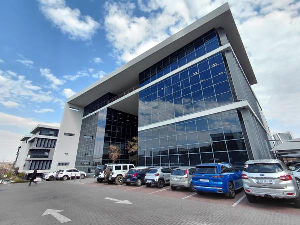 1 568 m² Commercial space