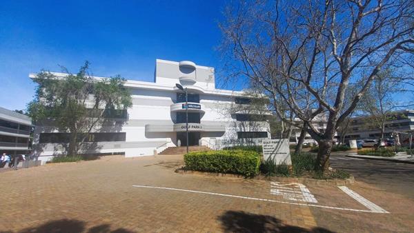 1 036 m² Commercial space