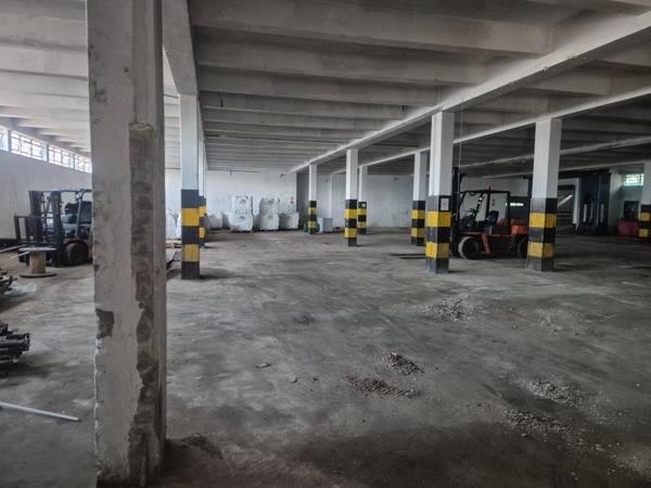 1 500 m² Commercial space