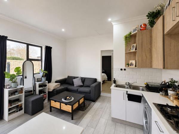 1 Bedroom House