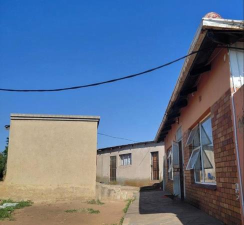 10 Bedroom House