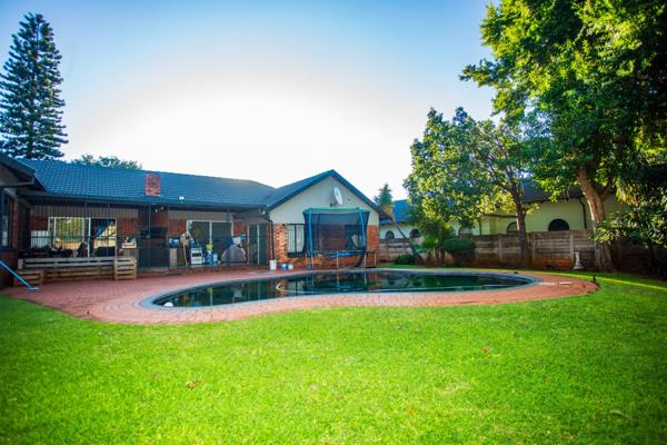 6 Bedroom House