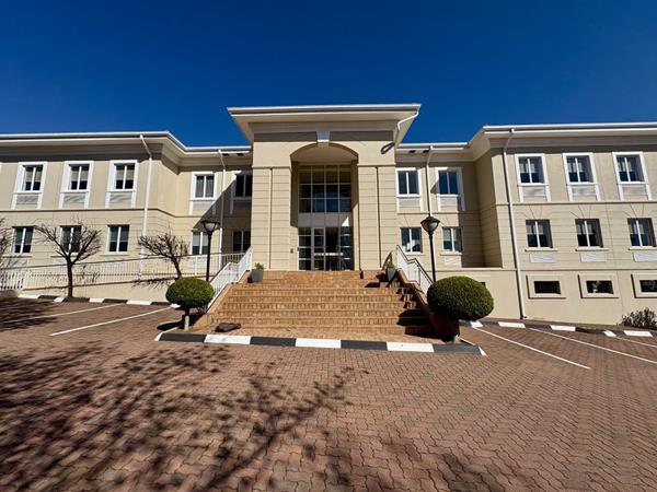 2 415 m² Commercial space