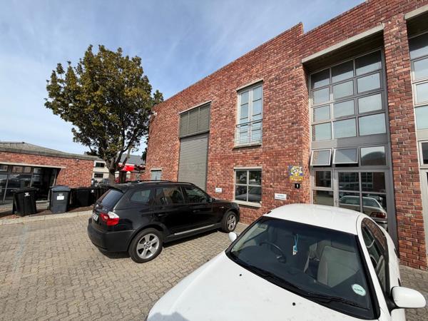 338 m² Industrial space