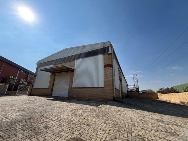1 016 m² Industrial space