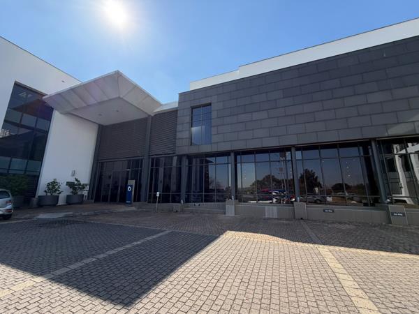 330 m² Commercial space