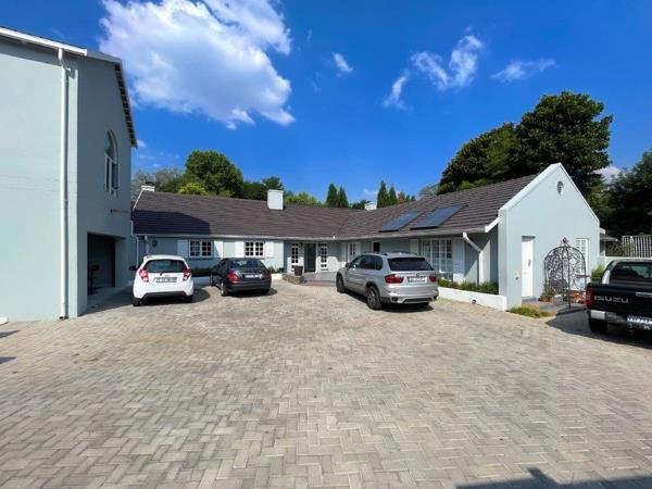 10 Bedroom House