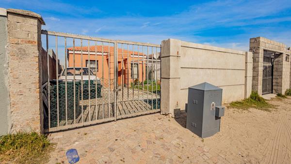 2 Bedroom House