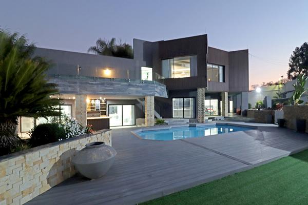 5 Bedroom House