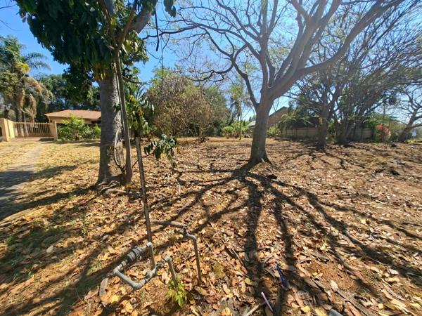 702 m² Land