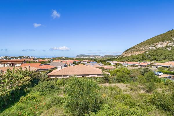 736 m² Land