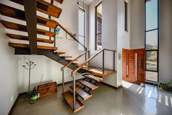 Photo of 4 Bedroom House in Leeuwfontein Estate