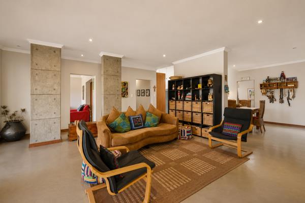 Photo of 4 Bedroom House in Leeuwfontein Estate