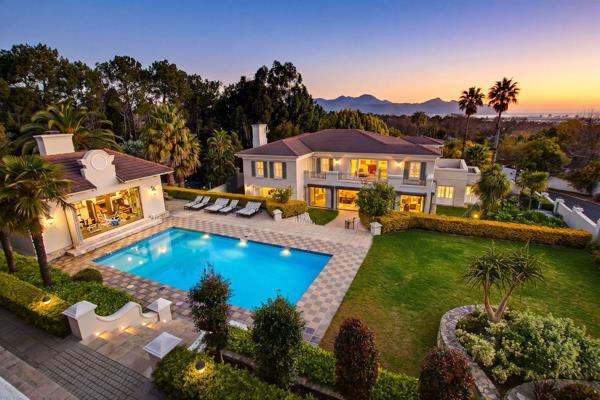 9 Bedroom House