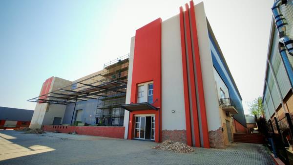 3 237 m² Industrial space