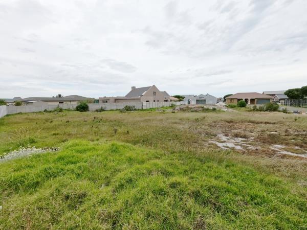 1 021 m² Land