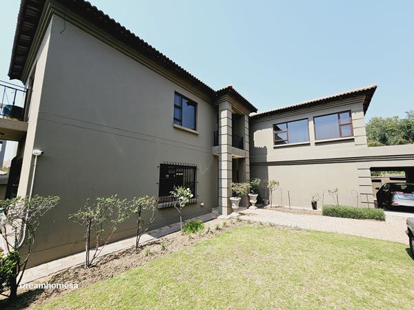 5 Bedroom House