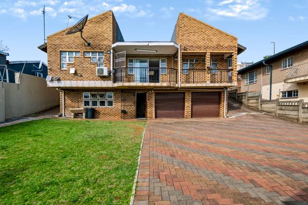 6 Bedroom House