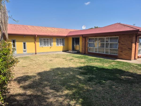 6 Bedroom House