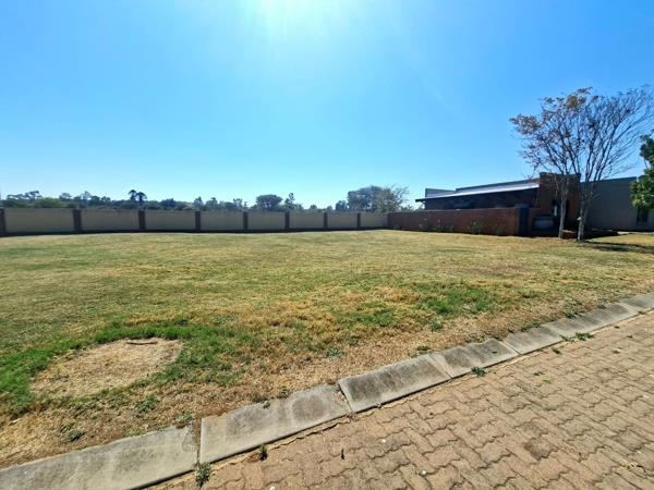 552 m² Land