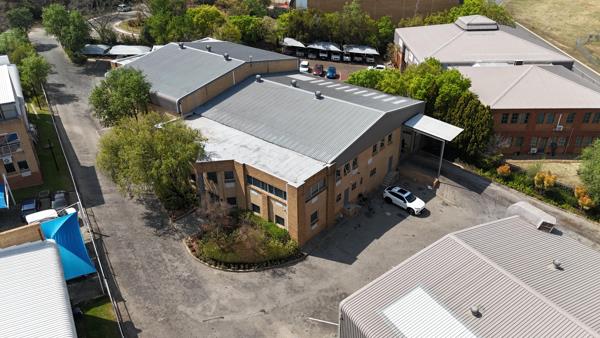 615 m² Industrial space