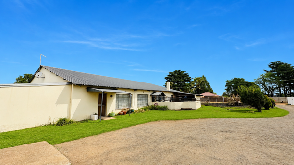 1.7 ha Smallholding
