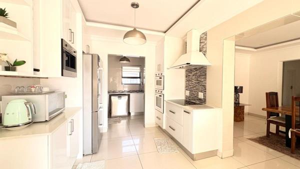 6 Bedroom House