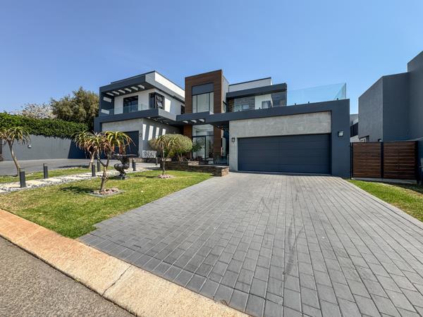 5 Bedroom House